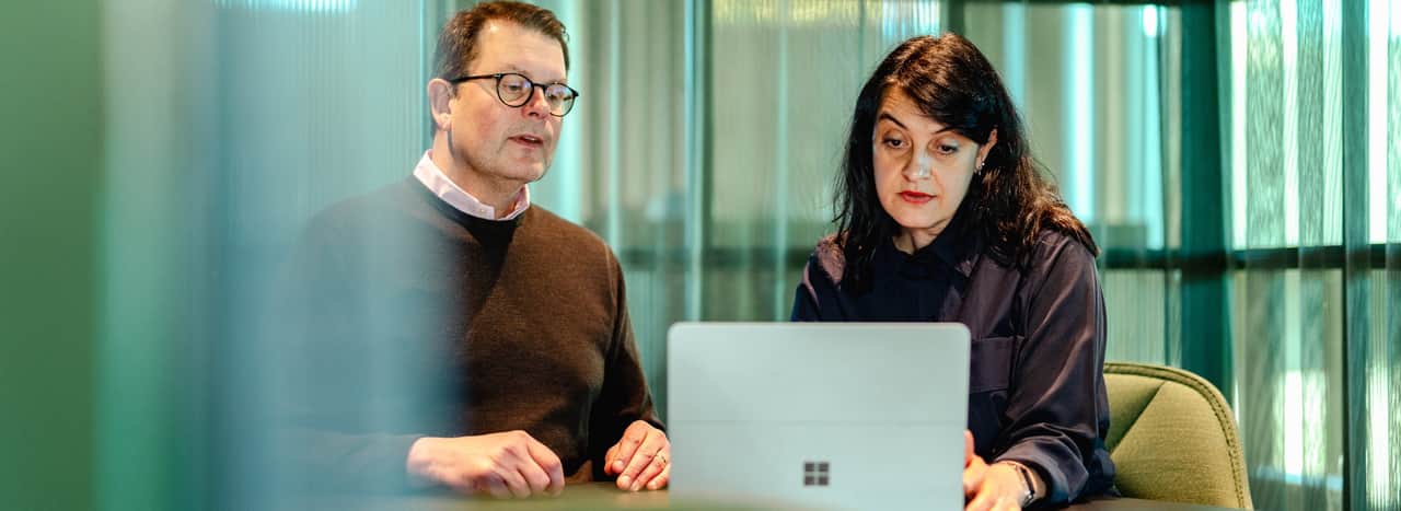 Video of a person riding a bike.